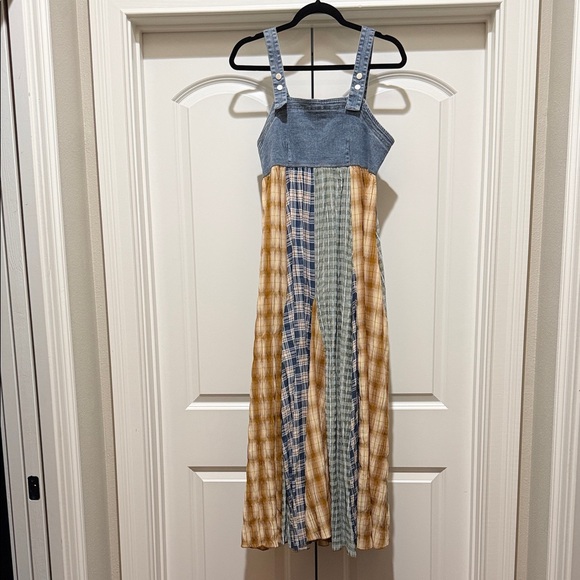 Versatile Denim and Plaid Maxi Dress - Picture 2 of 11